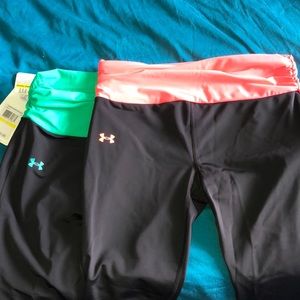 ✨ (2) NWT Under Armour capris